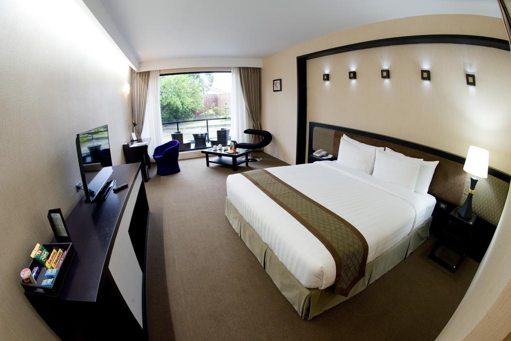 Avenue 64 Hotel Γιανγκόν Δωμάτιο φωτογραφία
