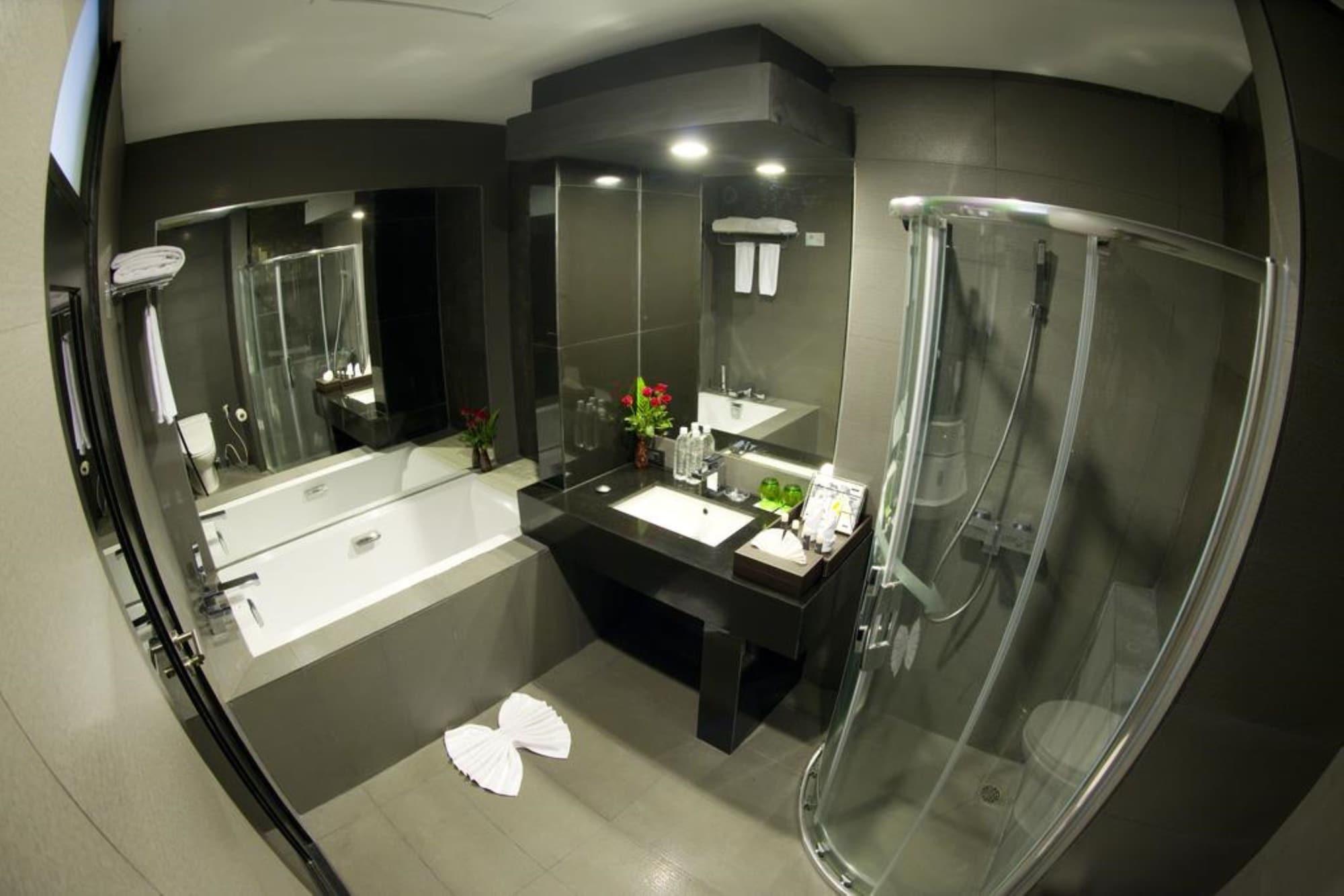 Avenue 64 Hotel Γιανγκόν Εξωτερικό φωτογραφία