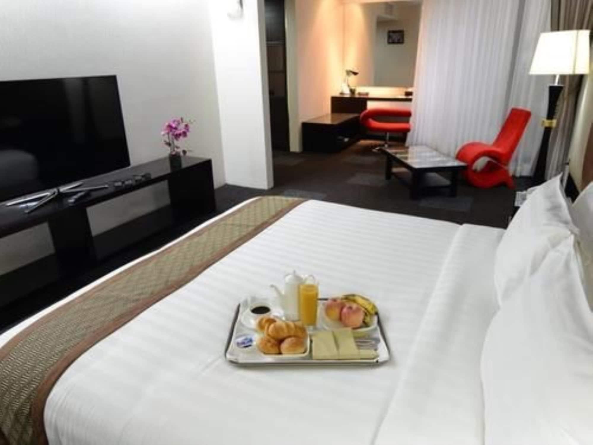 Avenue 64 Hotel Γιανγκόν Εξωτερικό φωτογραφία
