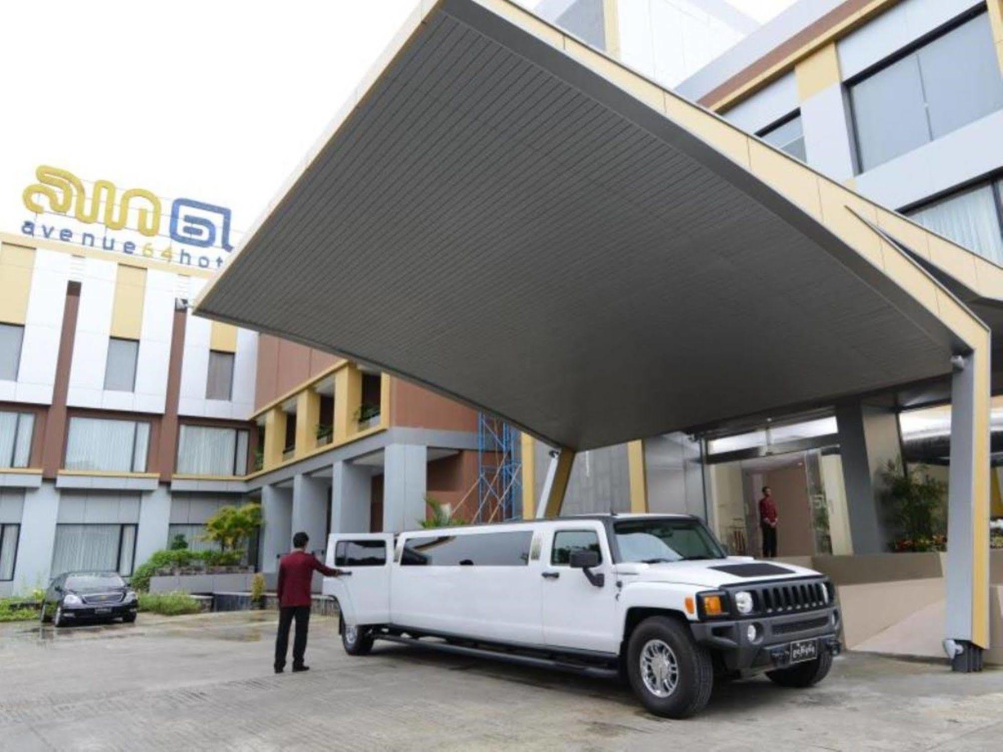 Avenue 64 Hotel Γιανγκόν Εξωτερικό φωτογραφία